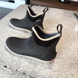 Xtratuf Boot Size 9